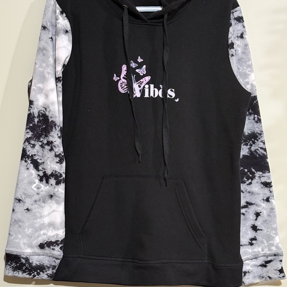 Black and Gray Hoodie with Vibes Print from Ardene - Picture 2 of 12